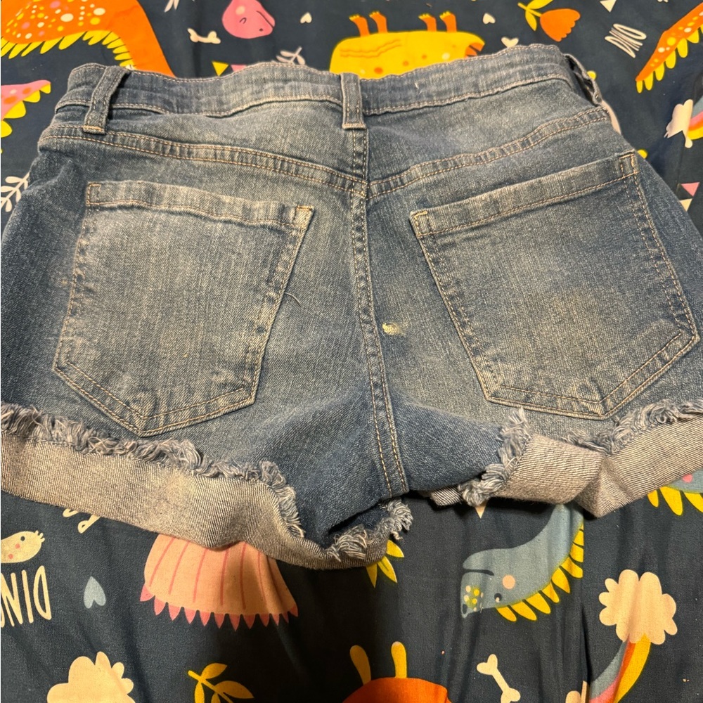 Short pants